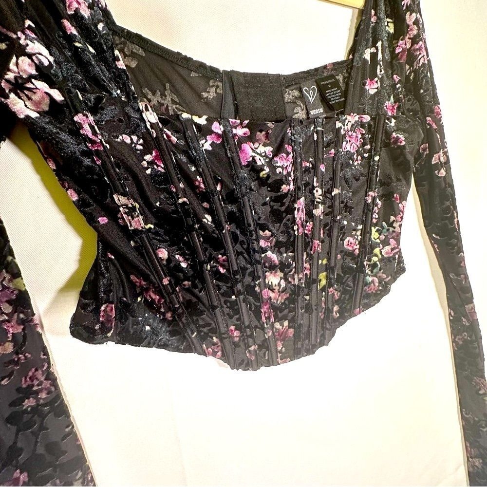 Windsor‎ Trendy Black and Rose Florals Flocked Velvet Long Sleeved Corset Top M